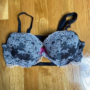 NWOT Victoria’s Secret Lace Bra